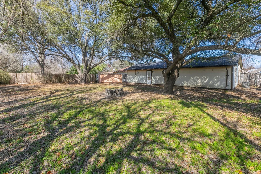 Photo of 1104 Renee SPUR