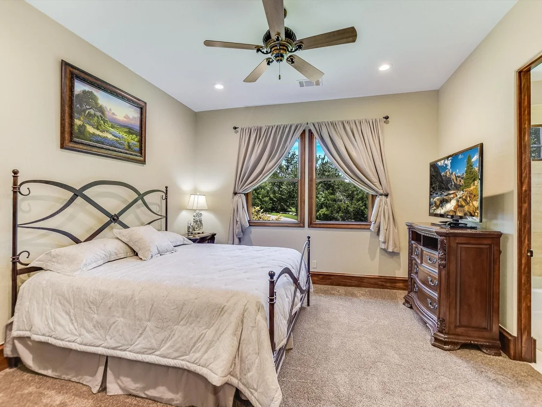 Photo of 6000 Lantern View DR