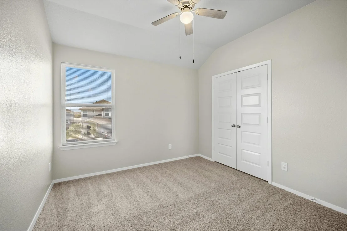 Photo of 5000 Black Onyx DR