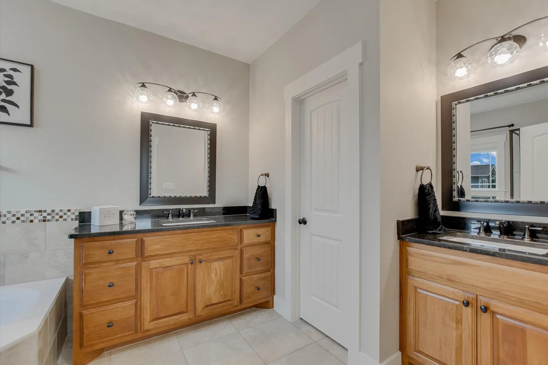 Photo of Unit 2004 at 2930 Grand Oaks LOOP