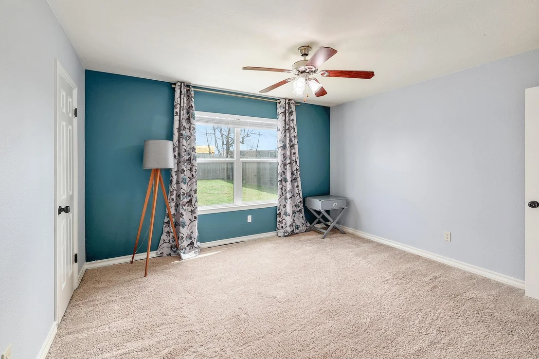 Photo of Unit AB at 703 Valley View DR