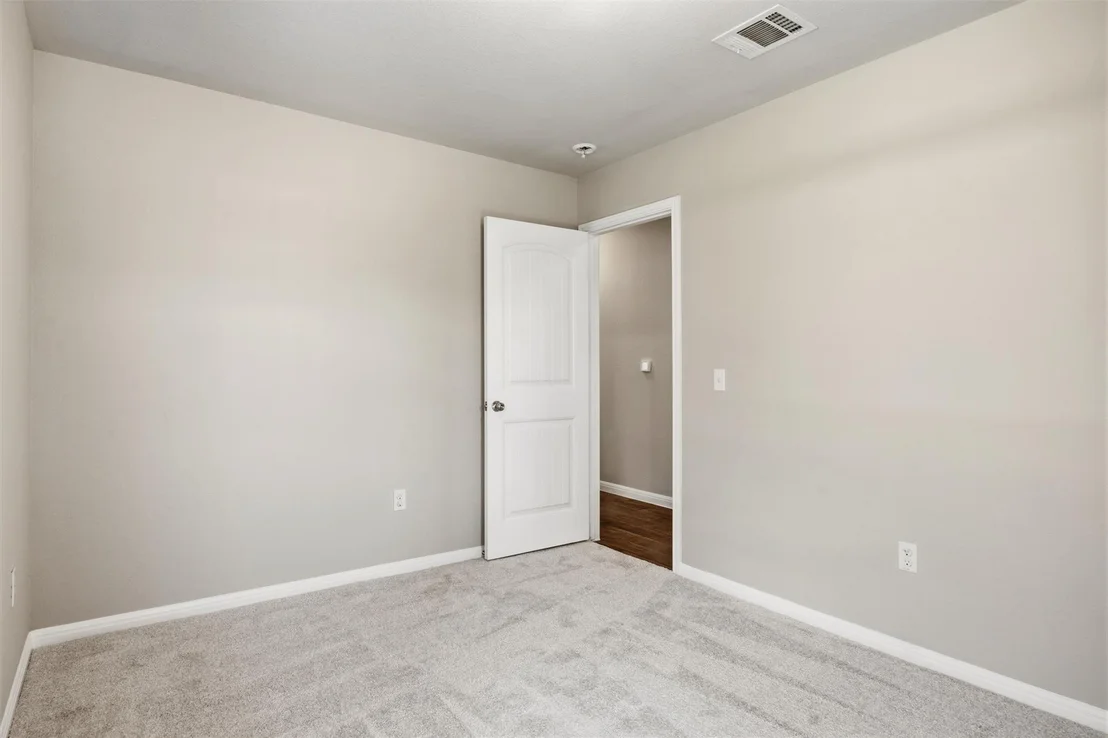 Photo of 201 Yoakum ST