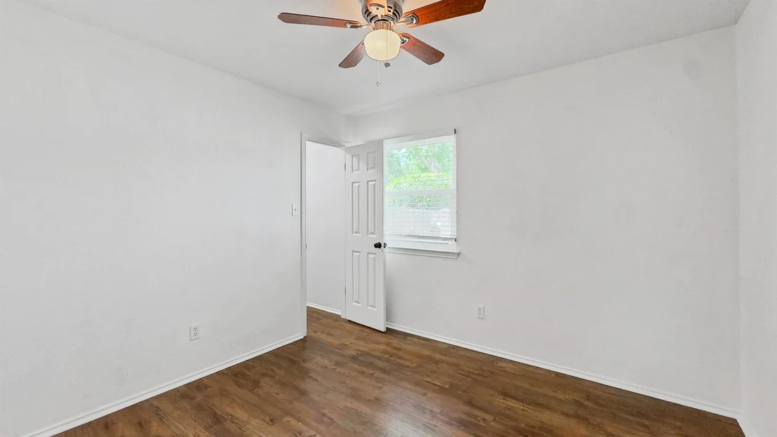 Photo of 9000 Anna ST
