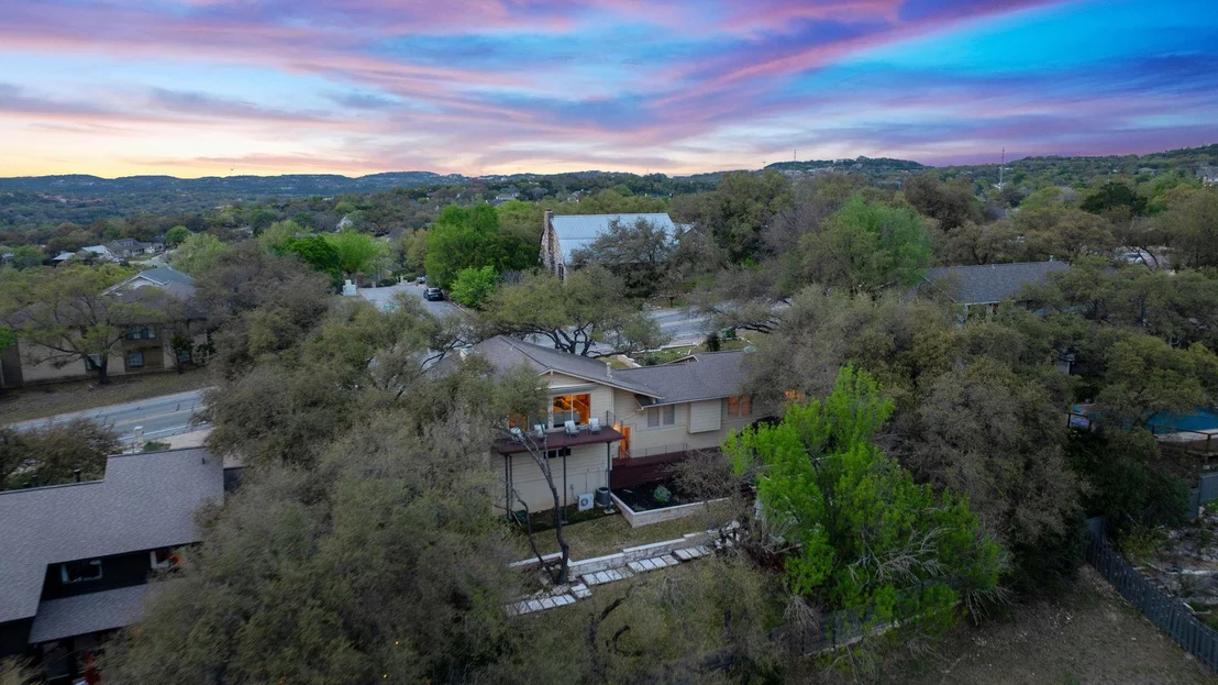 Photo of 1407 Lost Creek BLVD