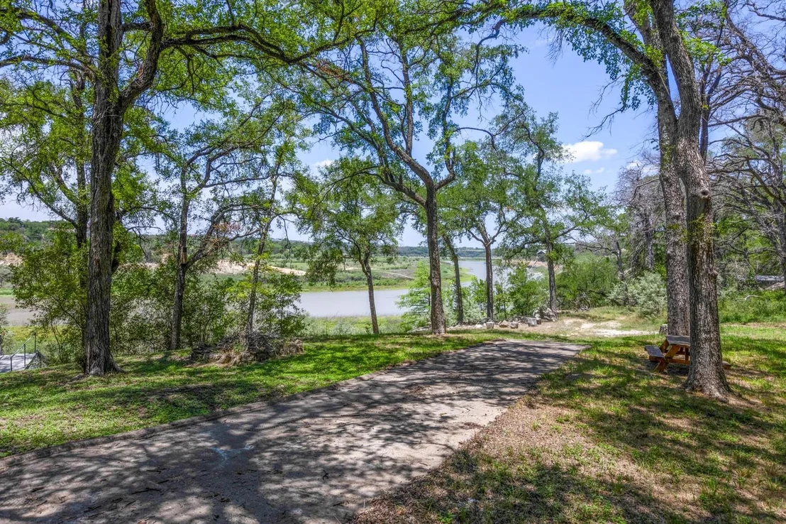 Photo of 25036 RIVER RD