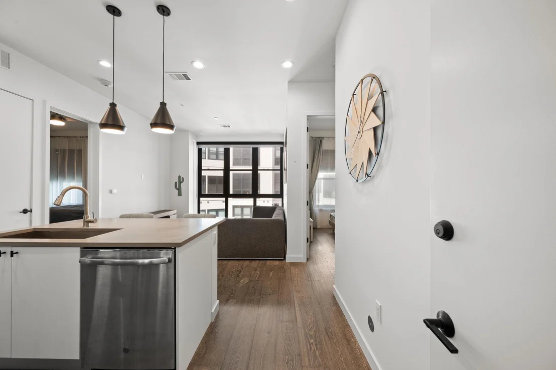 Photo of Unit 302 at 800 Embassy DR
