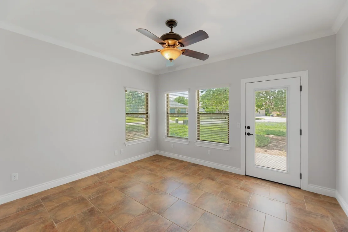 Photo of 1001 Fort Davis ST