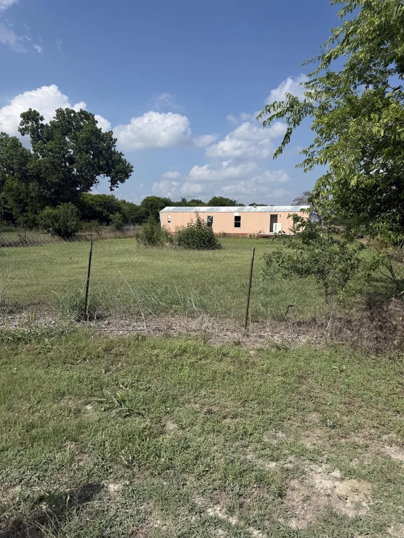 Photo of 107 N Lavaca ST