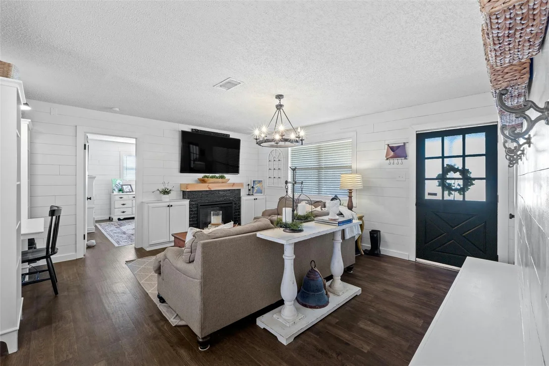 Photo of 607 Littlewin