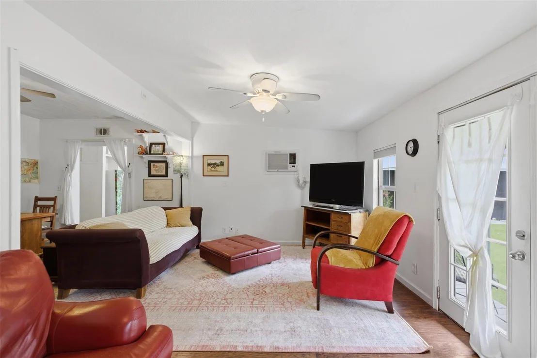 Photo of 400 S Willis ST