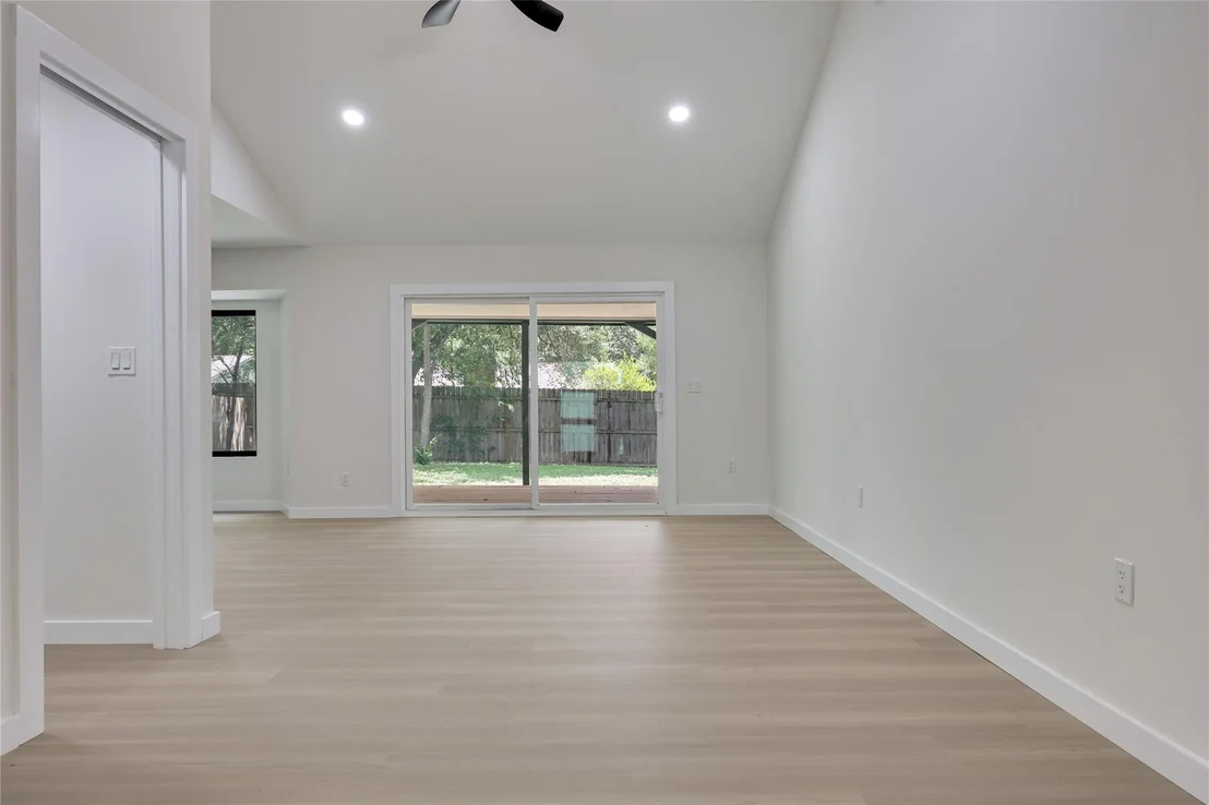 Photo of 1708 Raven DR