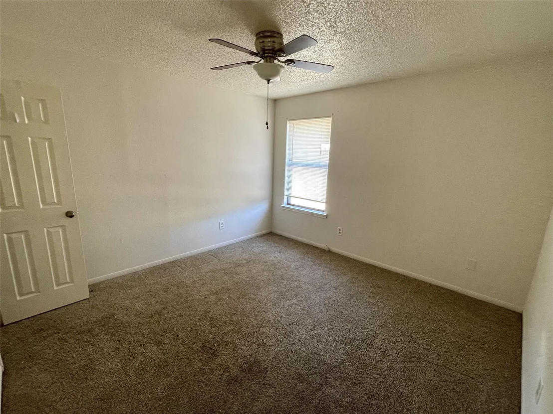 Photo of 401 Highridge CV