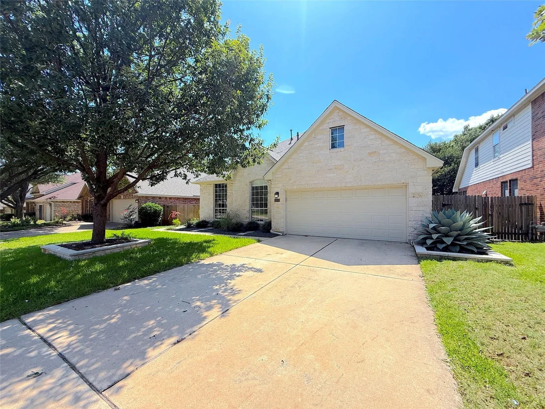 Photo of 14936 Thatcher DR