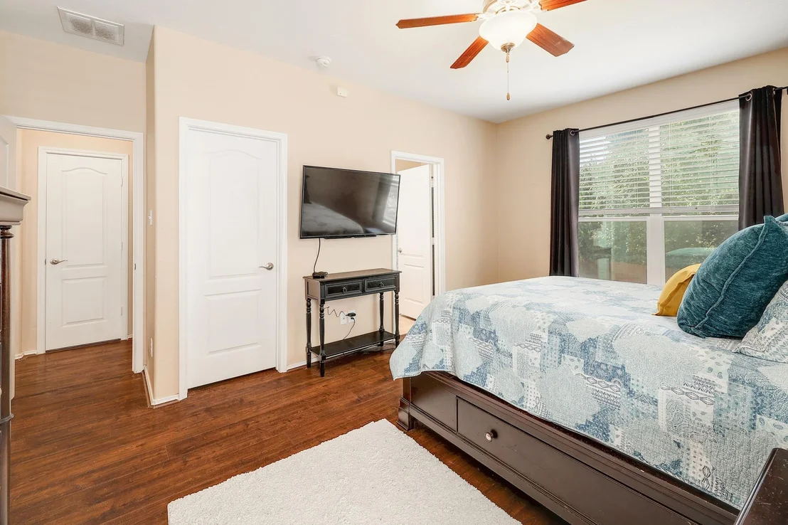 Photo of 217 Sheepshank DR