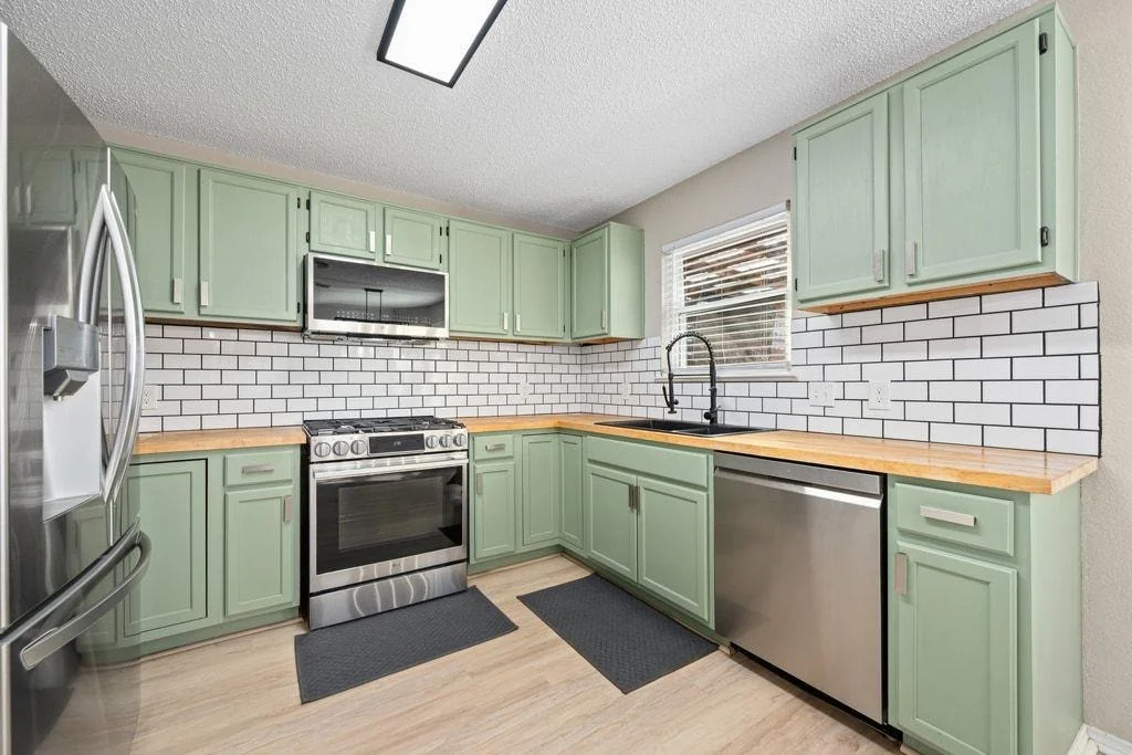 Photo of 1506 Clearview LOOP