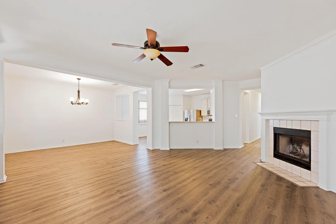 Photo of 1605 Azalea DR