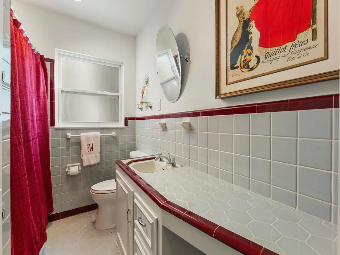 Photo of 2205 Scenic DR