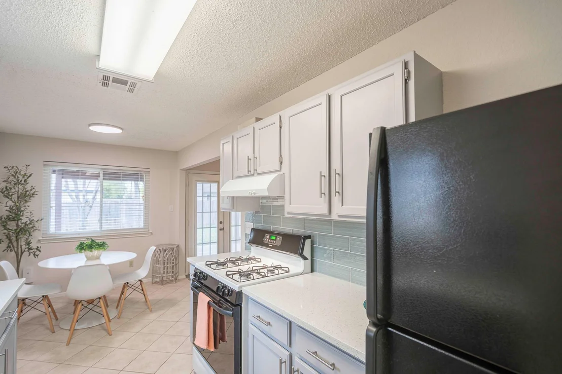 Photo of 1910 Andover DR
