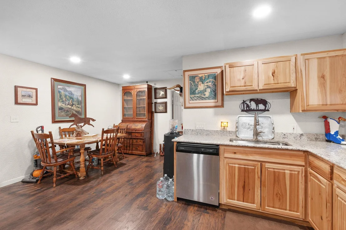 Photo of 817 Ridgeway