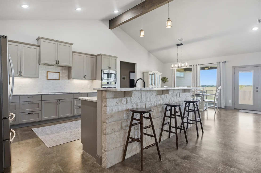 Photo of 323 County Road 301