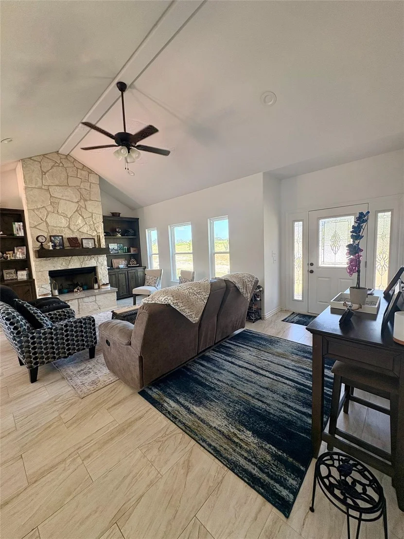 Photo of 668 Fairview DR
