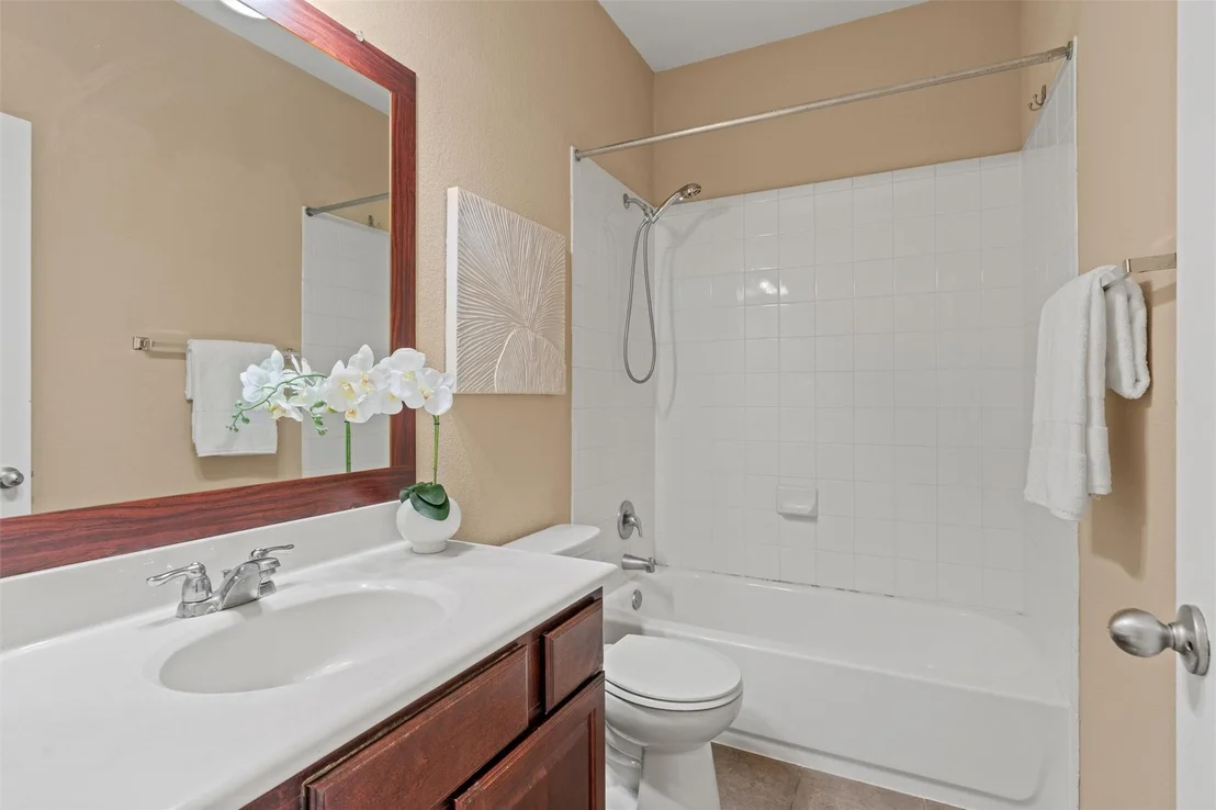 Photo of 401 Silver TRL