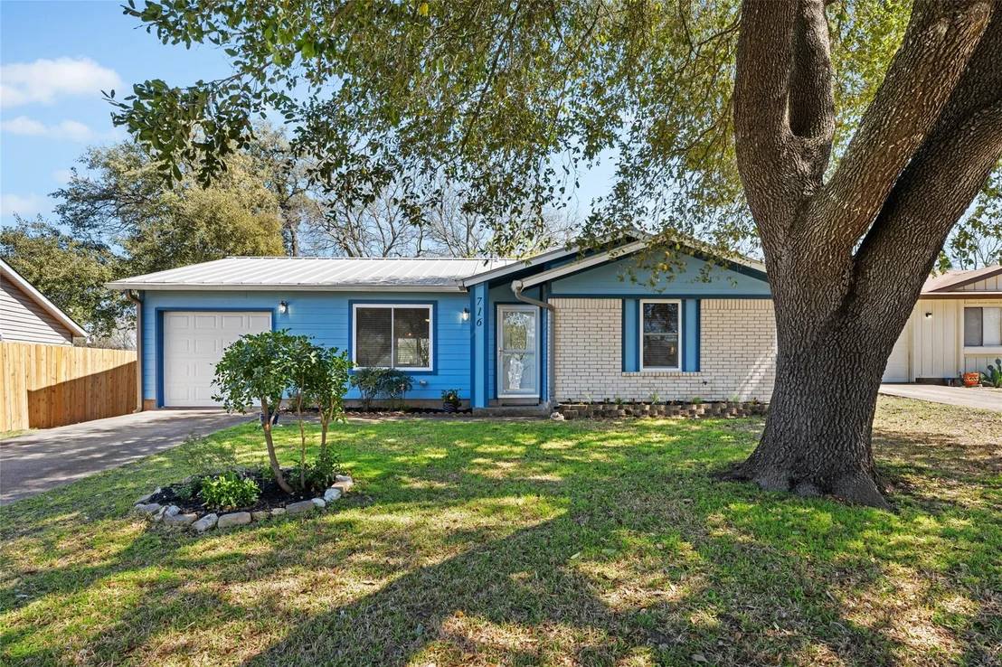 Photo of 716 Wales WAY