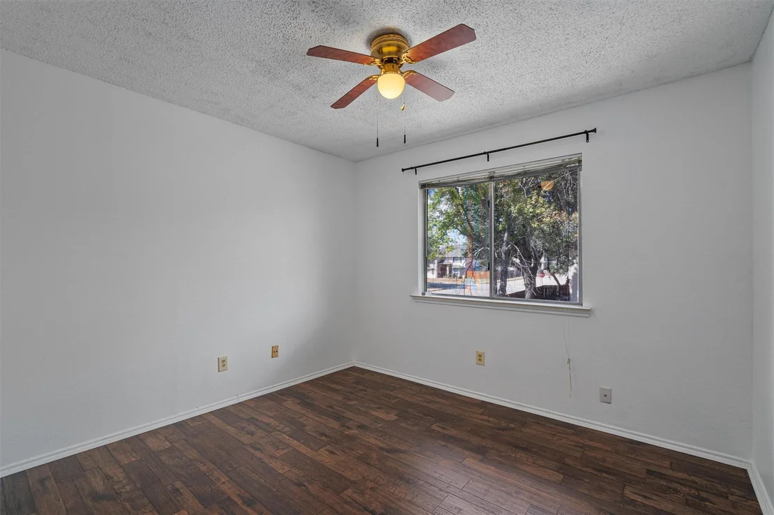 Photo of 4700 Fallenash DR