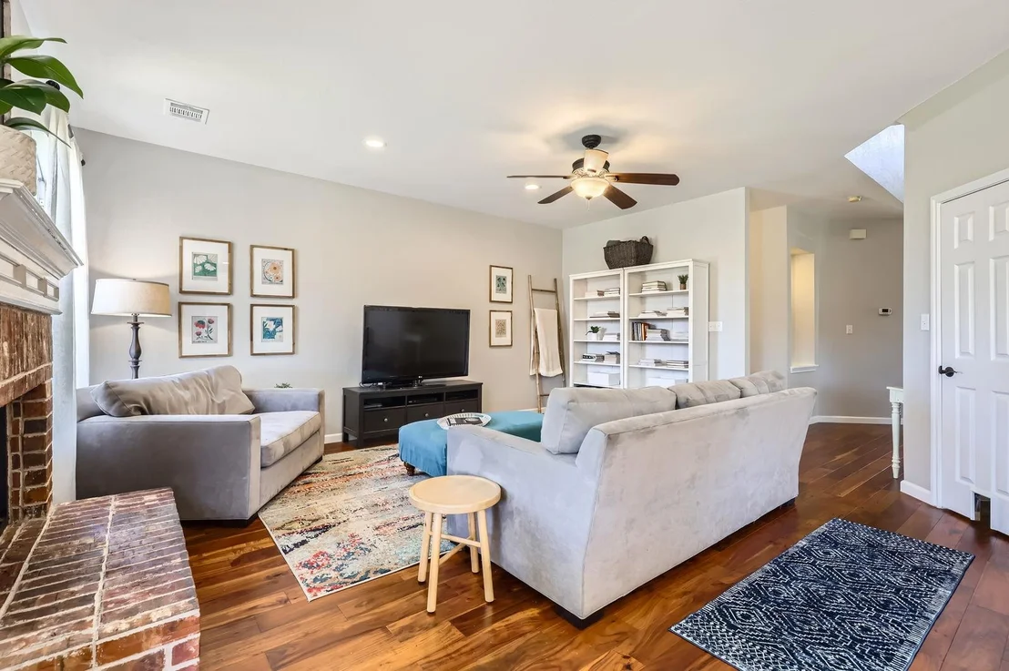 Photo of 4218 N Summercrest LOOP