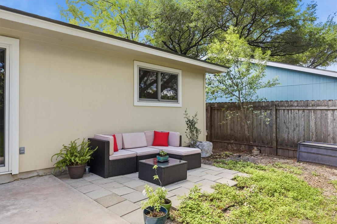 Photo of 617 Blackberry DR