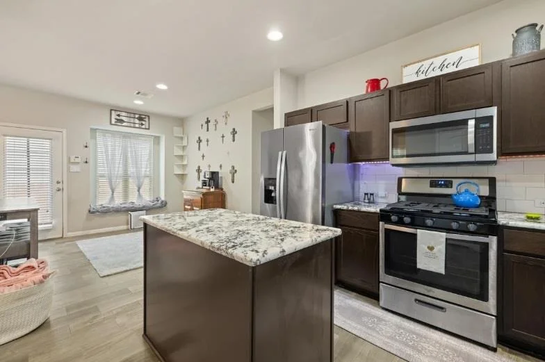 Photo of 340 S Brook DR