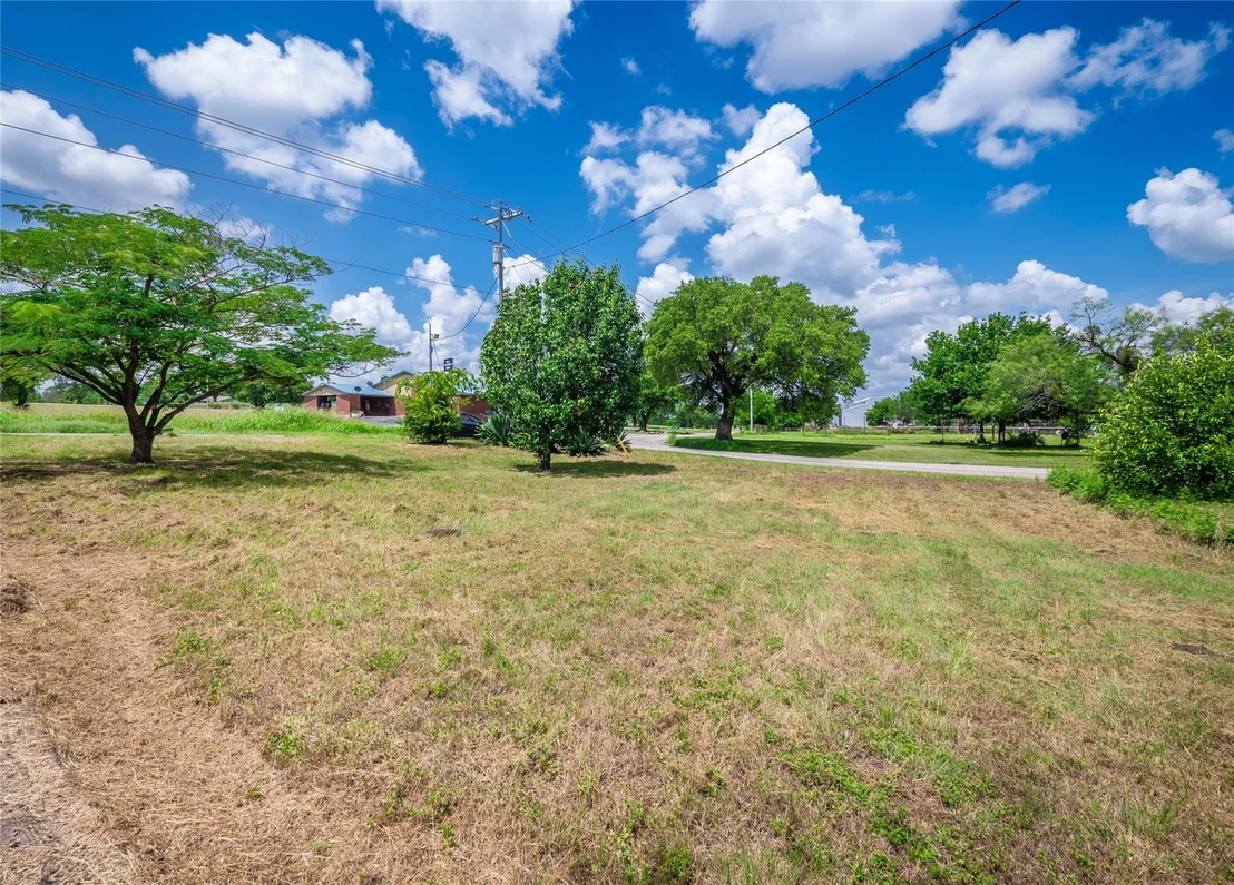 Photo of 325 County Road 100