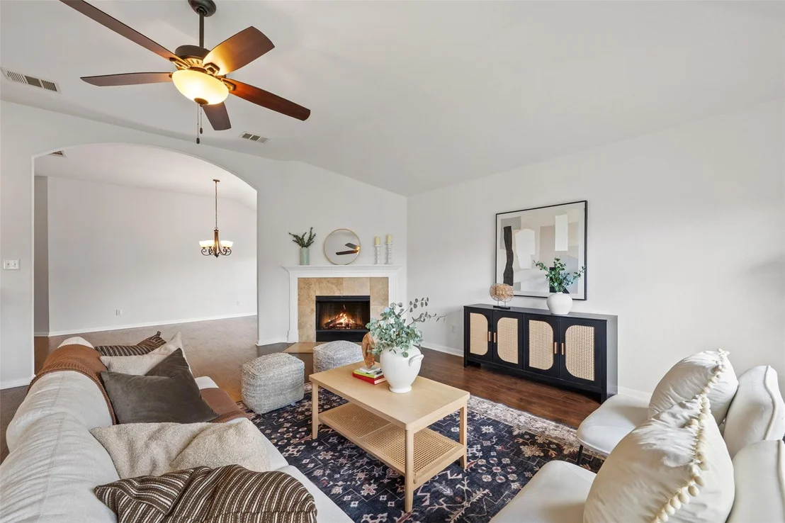 Photo of 912 Abbeyglen Castle DR