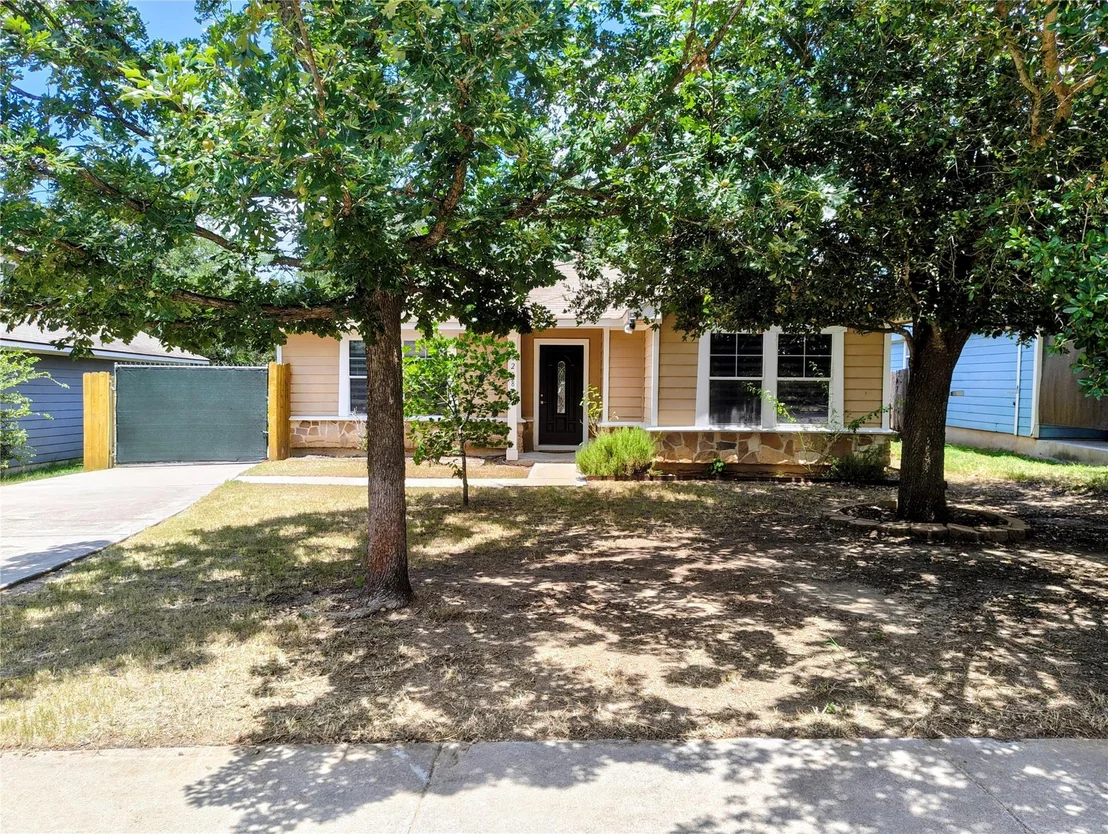 Photo of 18208 Flathead DR