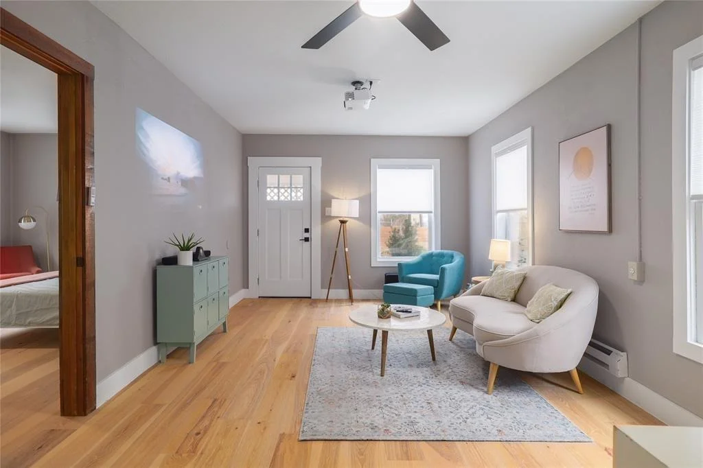 Photo of 960 North Loop DR