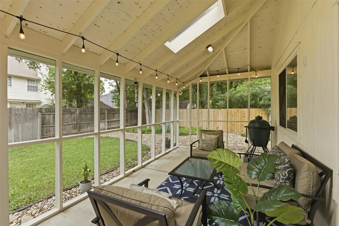 Photo of 2100 Red Oak CIR