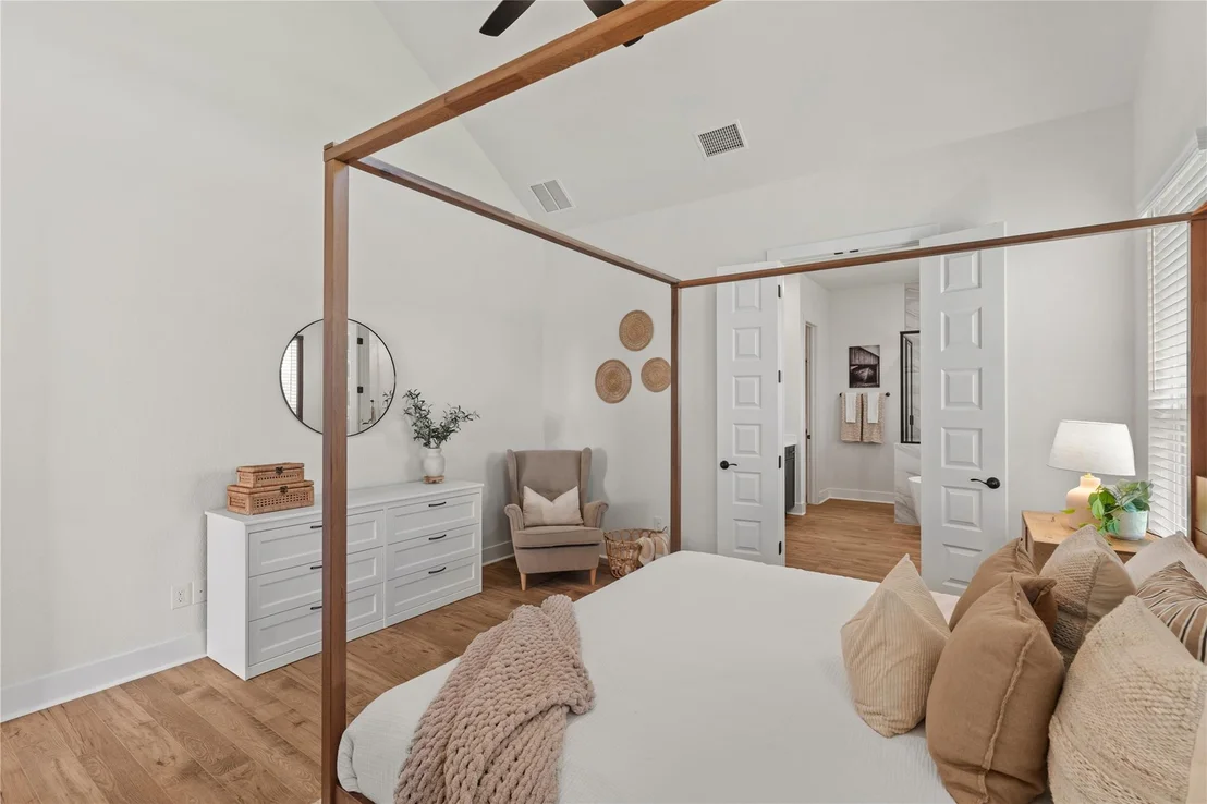 Photo of 2116 Tobiano TRCE