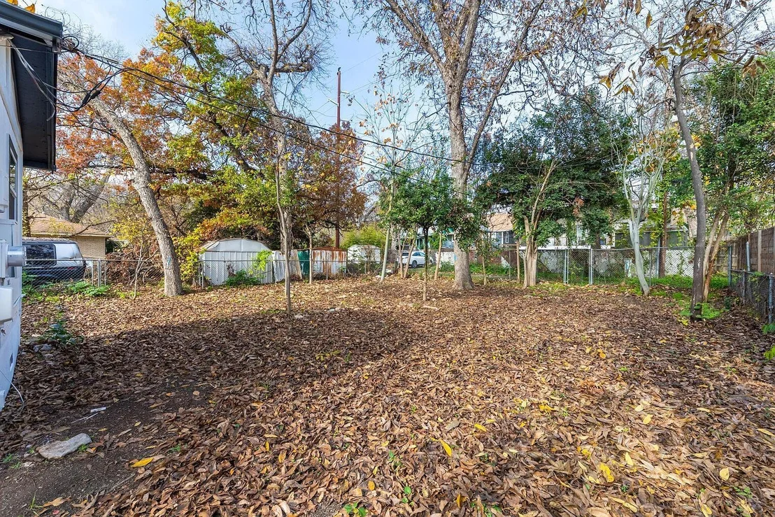 Photo of 1614 Holly ST