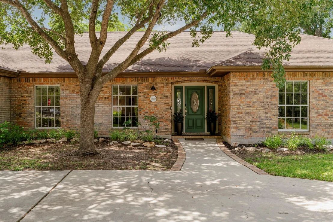 Photo of 400 Hackberry ST