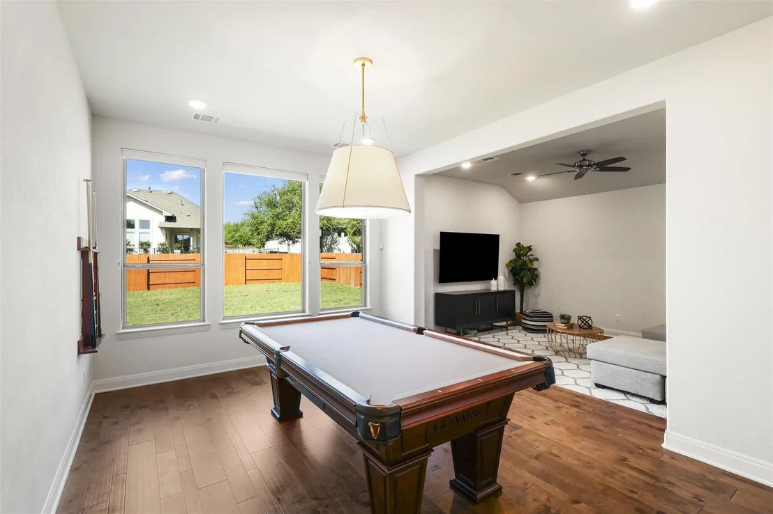 Photo of 299 Peakside CIR