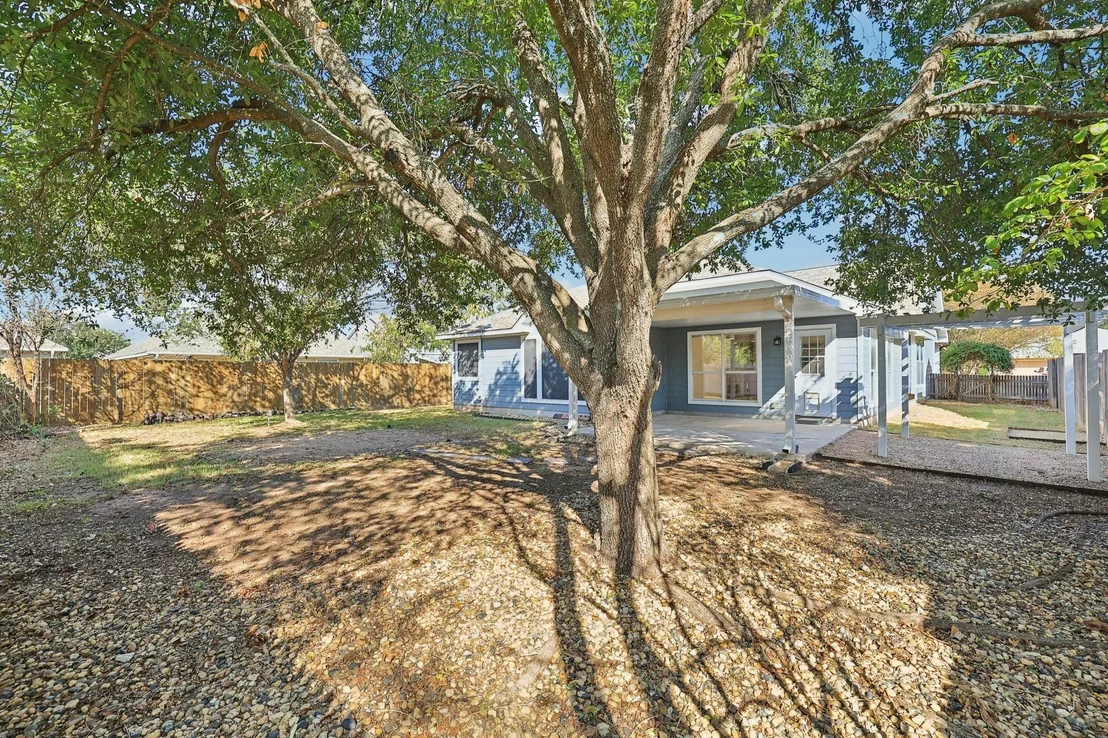 Photo of 127 Hickory LN