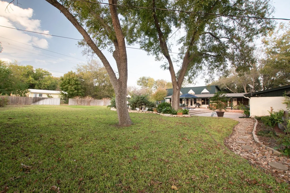 Photo of 306 Cardinal LN