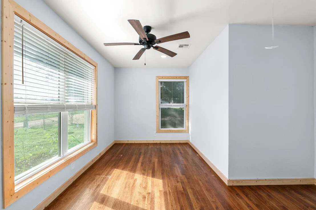 Photo of 420 W Oak