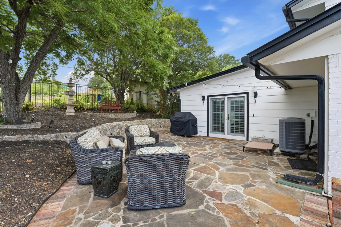 Photo of 3409 Lakeside DR