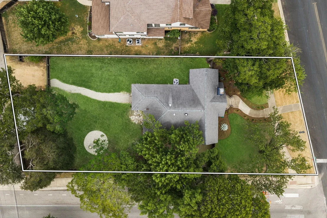Photo of 1612 Travis Heights BLVD