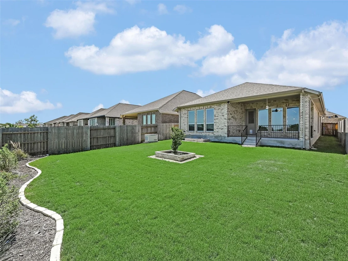 Photo of 131 Plumbago LOOP