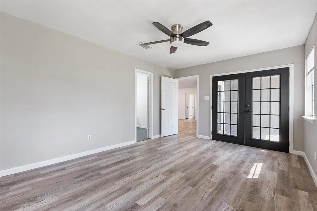 Photo of 1106 Hackberry DR