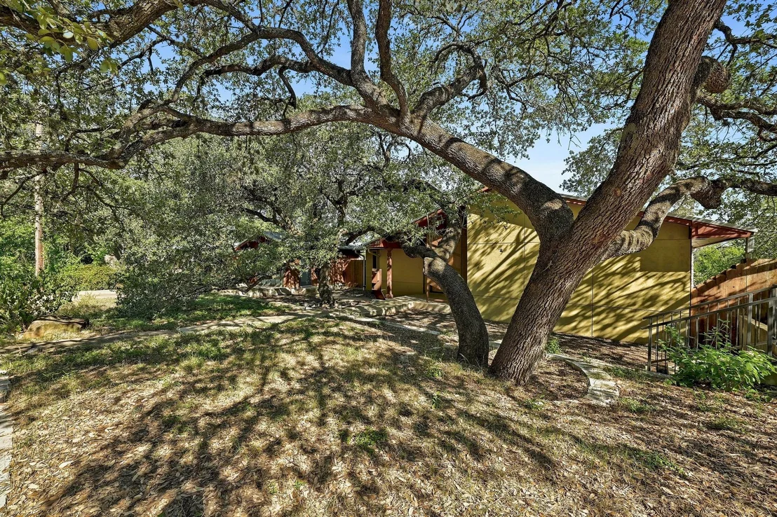 Photo of 2204 Spring Creek DR