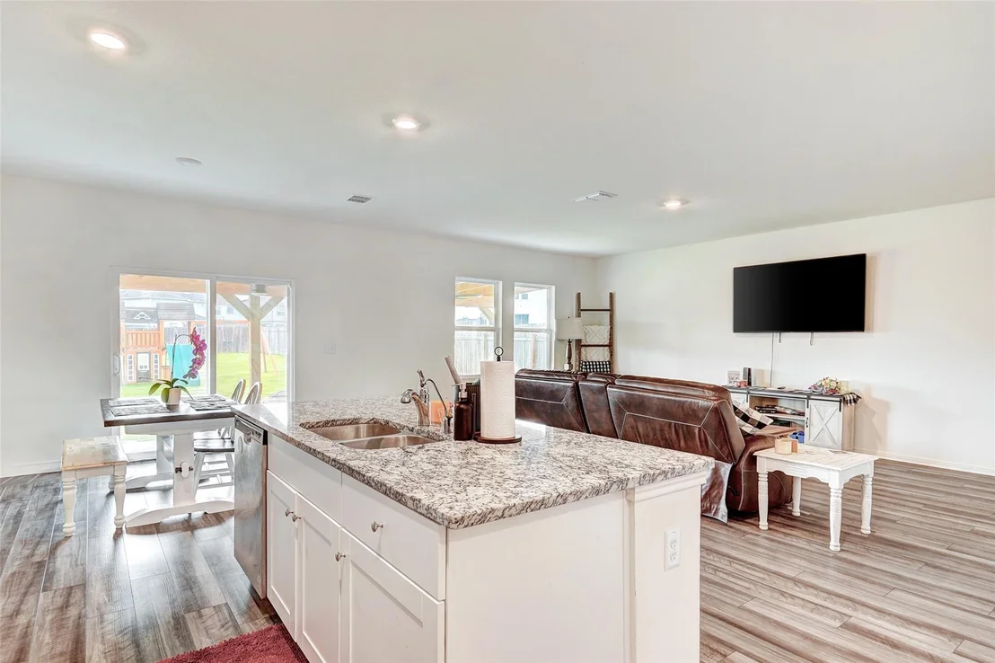Photo of 109 Pink Cadillac LN