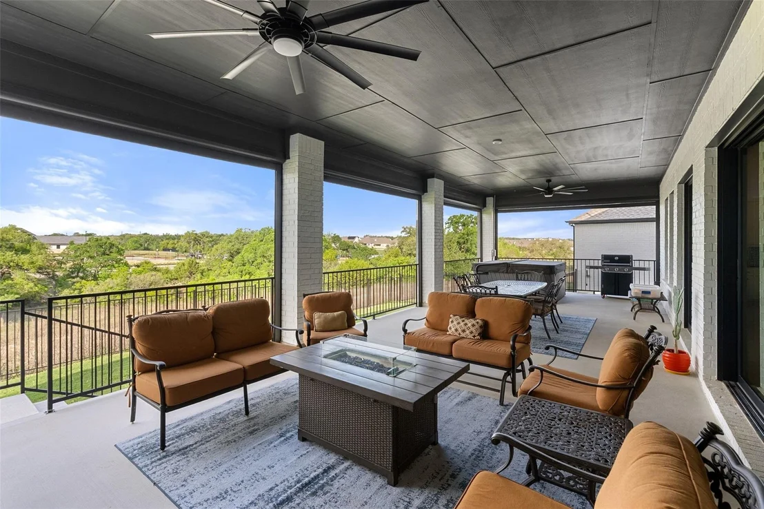 Photo of 544 Castillo BND
